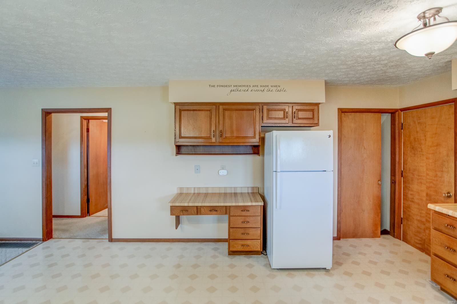 9467 Fruit Road Alhambra, IL 62001 - Photo 9 of 29