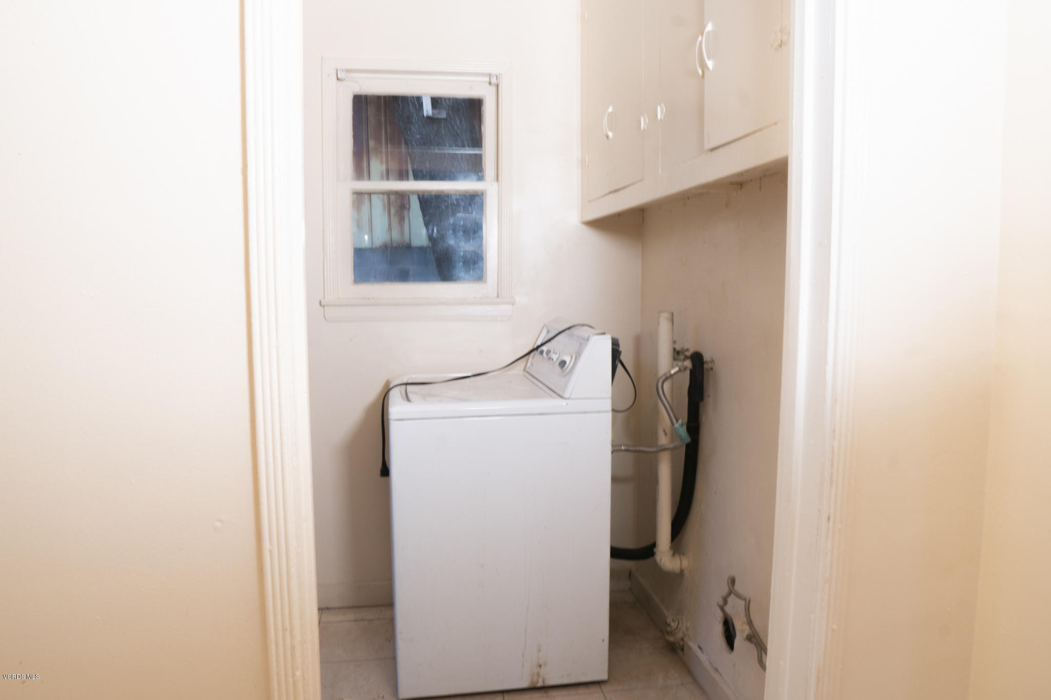 246 Valley Road Oak View, CA 93022 - Photo 26 of 34 a utility room with dryer and washer