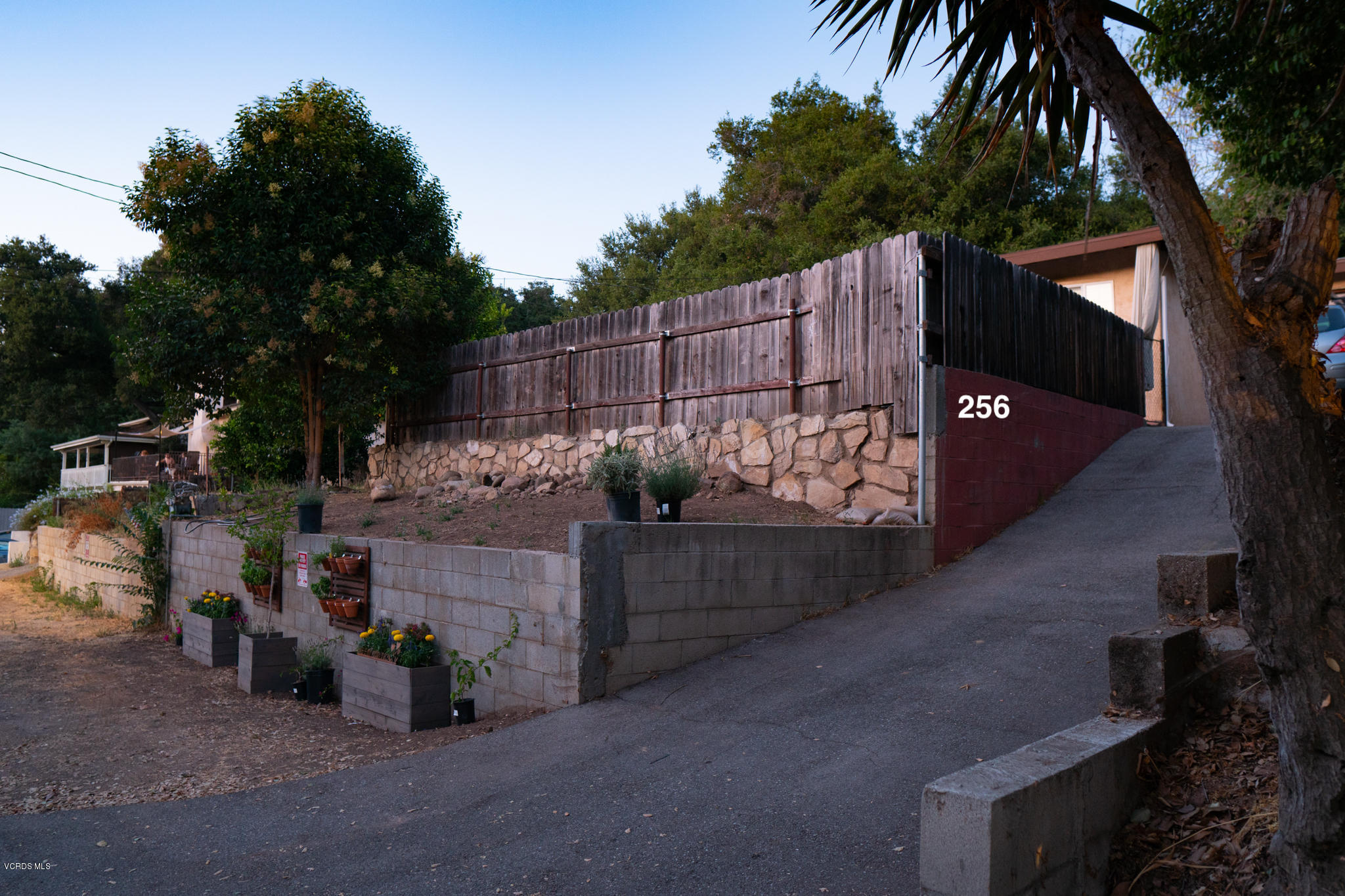 246 Valley Road Oak View, CA 93022 - Photo 9 of 34 a view of a backyard