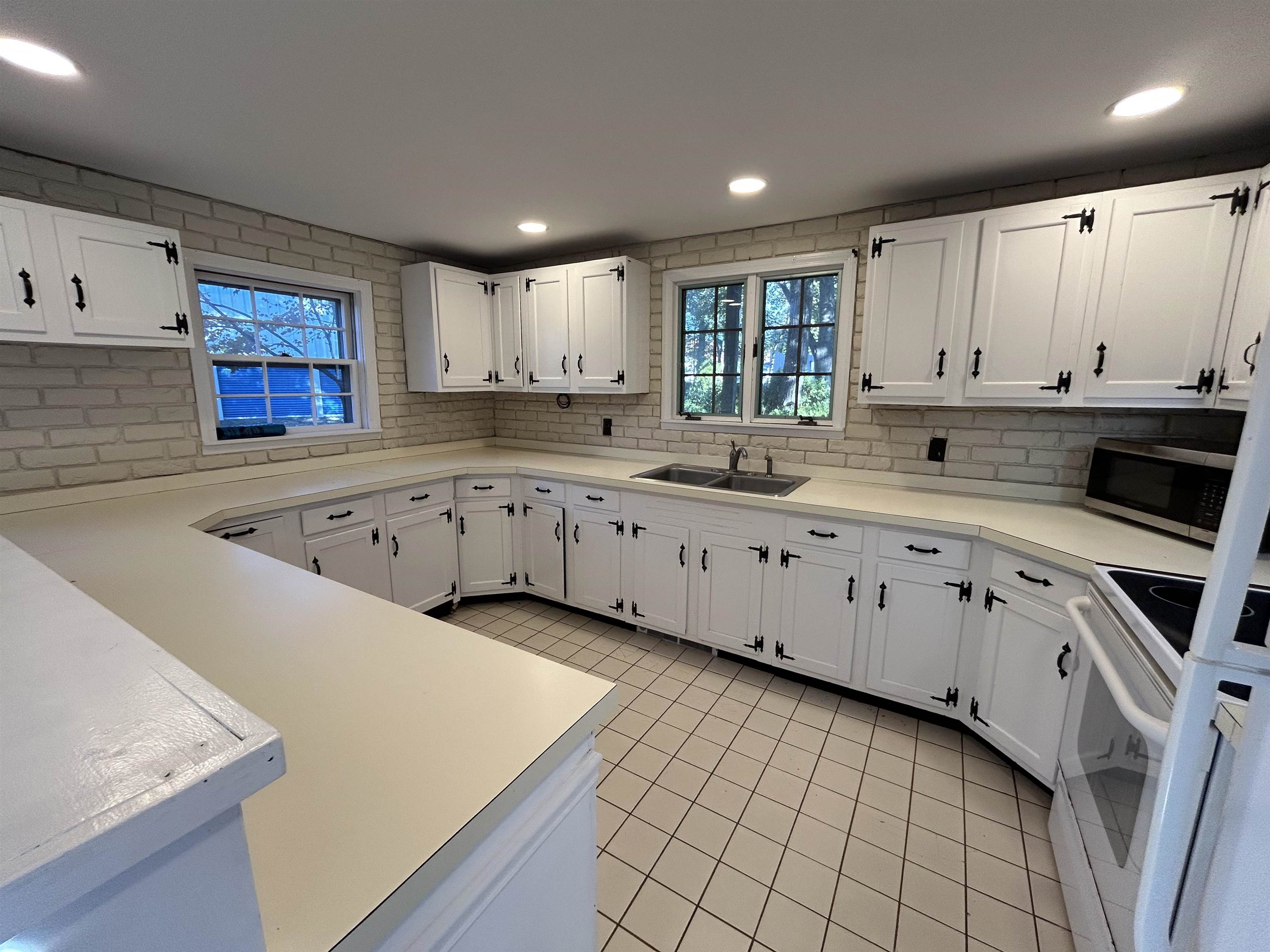 23 Garfield Street Exeter, NH 03833 - Photo 9 of 25
