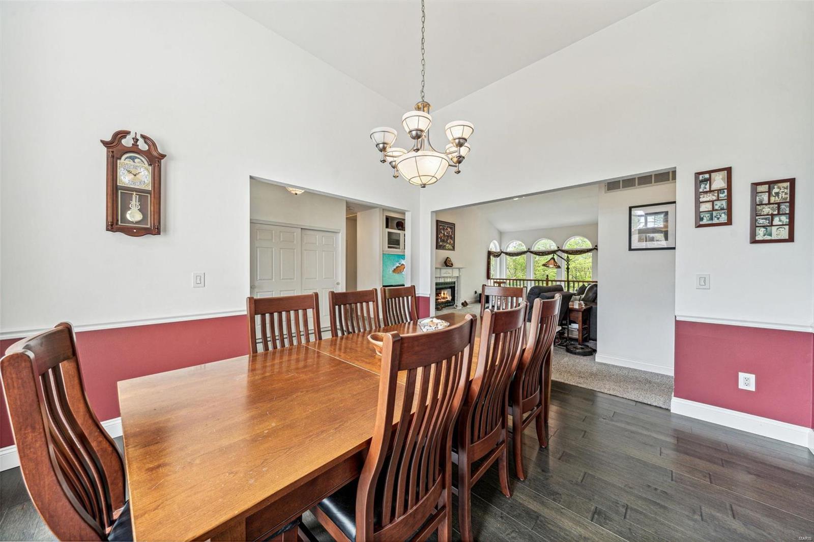 185 Meramec Oak Ridge Fenton, MO 63026 - Photo 5 of 37 Gallery Image 5