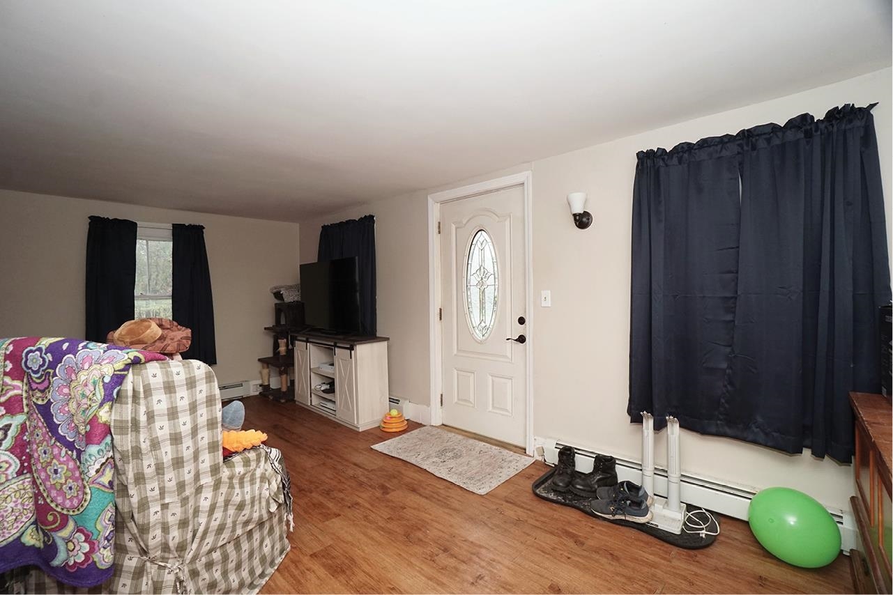 197 Chester Street Chester, NH 03036 - Photo 18 of 48 Gallery Image 18