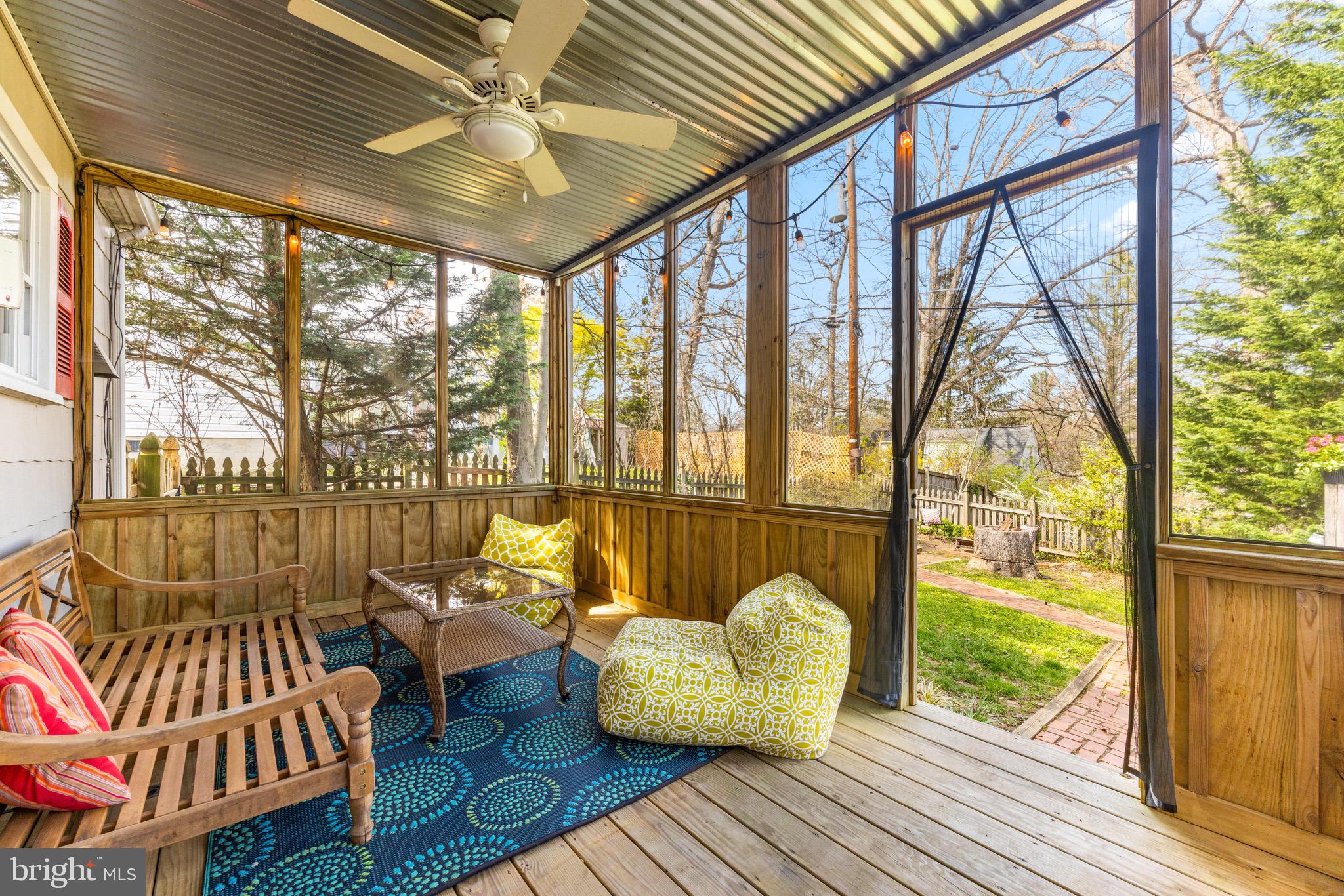 728 Overbrook Road Baltimore, MD 21212 - Photo 12 of 41 Screened in porch-perfect relaxation