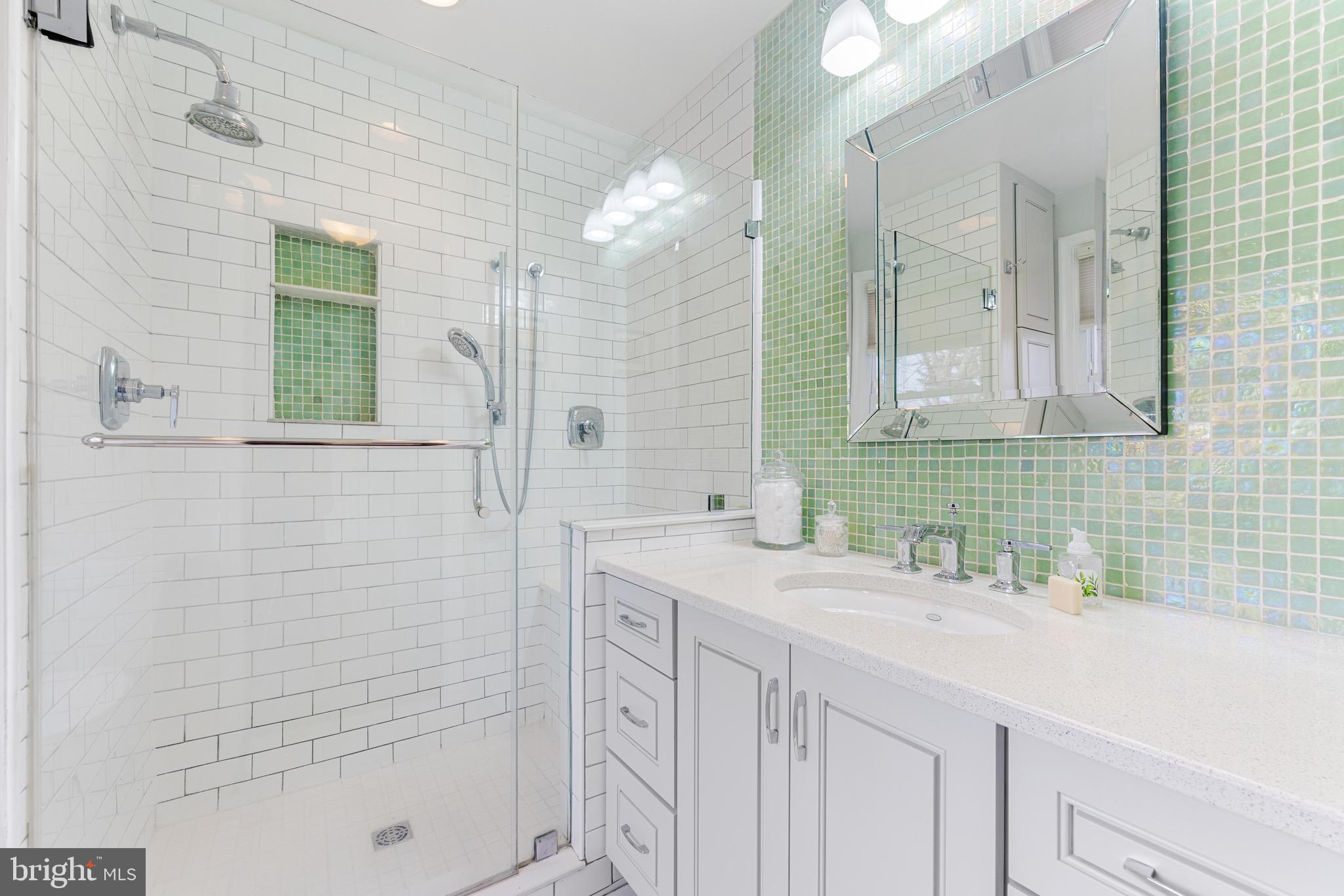 728 Overbrook Road Baltimore, MD 21212 - Photo 21 of 41 Updated bath