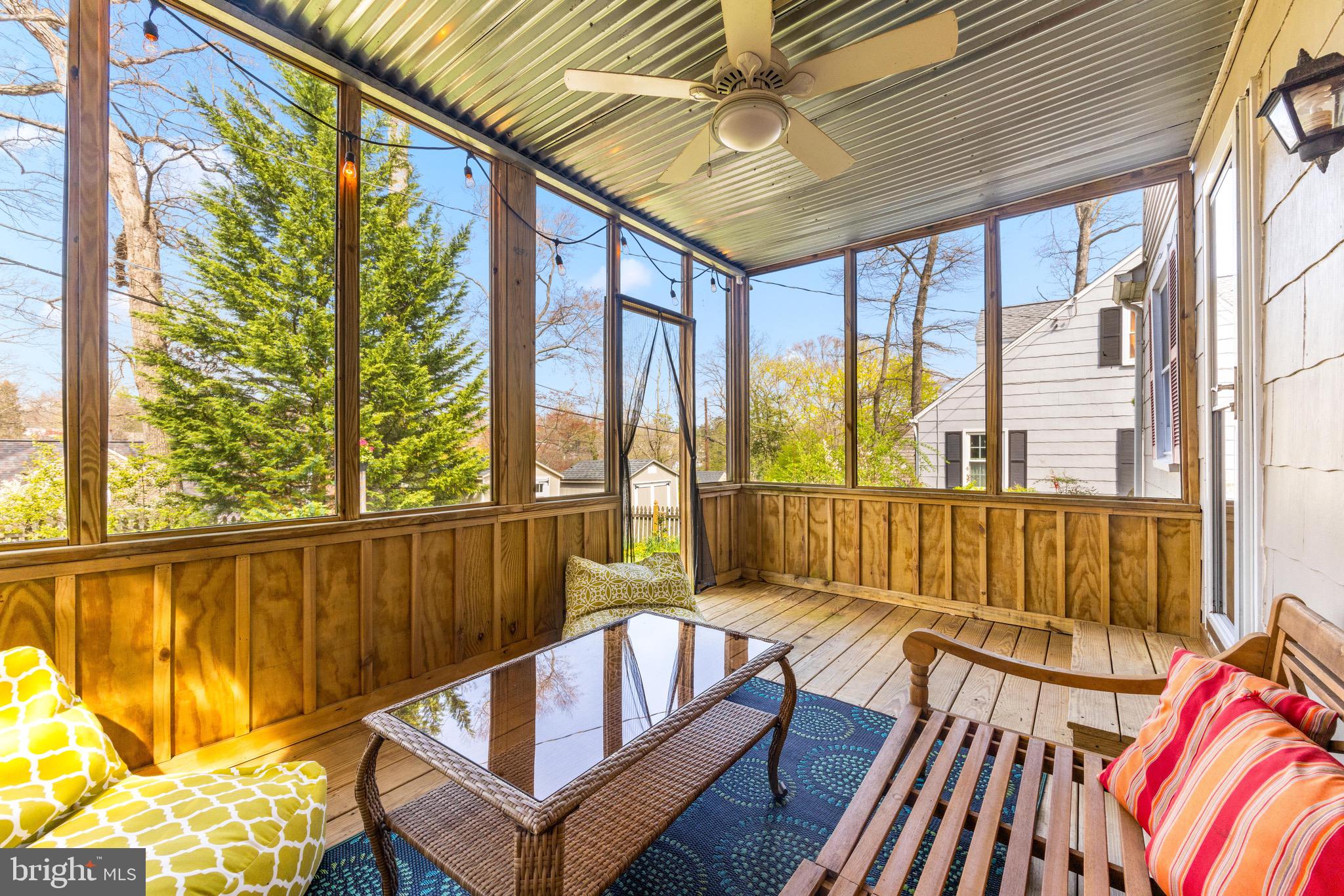 728 Overbrook Road Baltimore, MD 21212 - Photo 33 of 41 Screened in porch