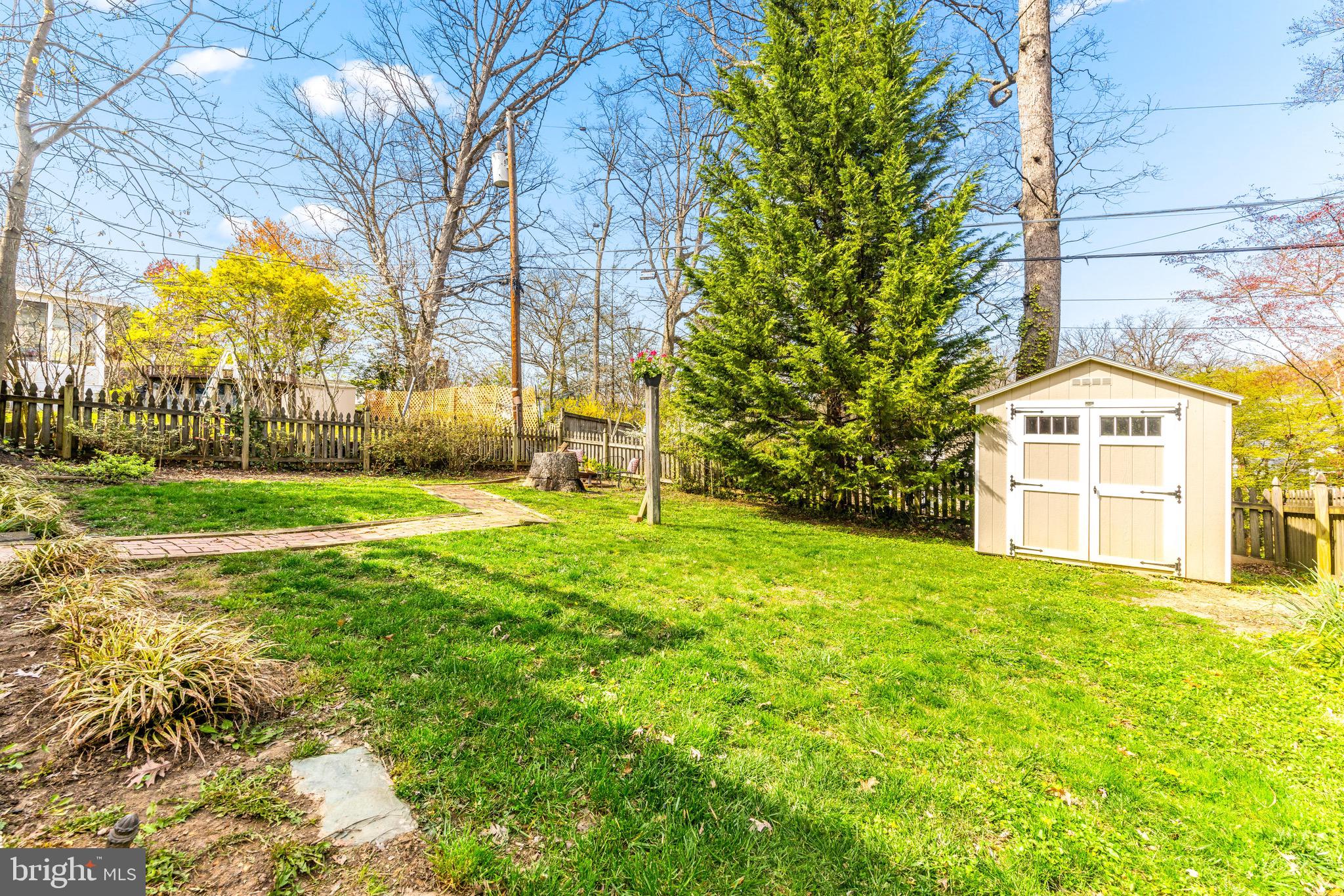 728 Overbrook Road Baltimore, MD 21212 - Photo 35 of 41 Fenced in yard with newer shed