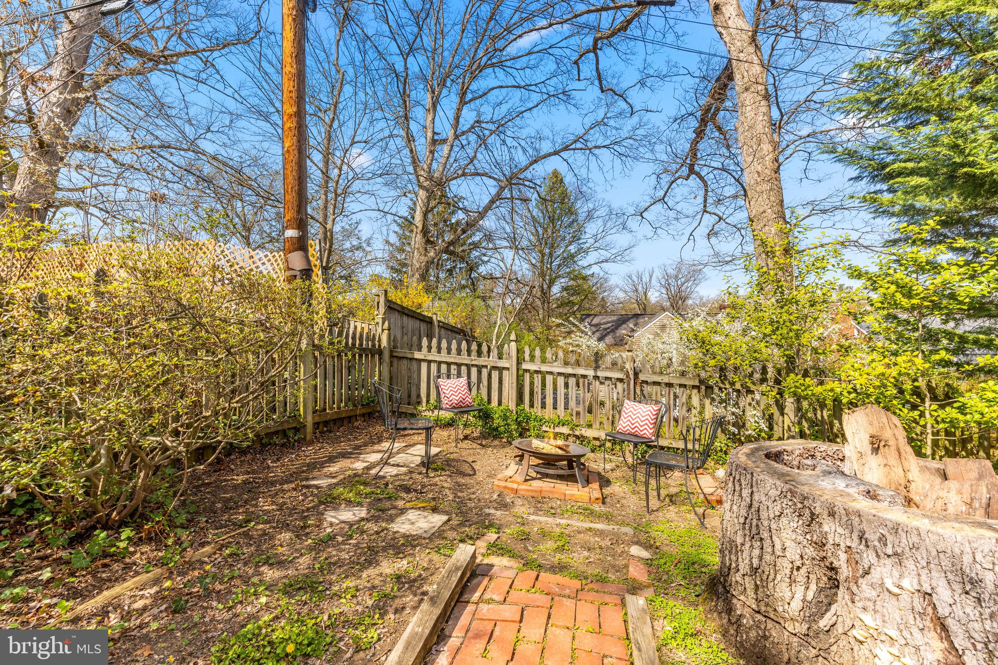 728 Overbrook Road Baltimore, MD 21212 - Photo 36 of 41 Brick walkway to firepit area
