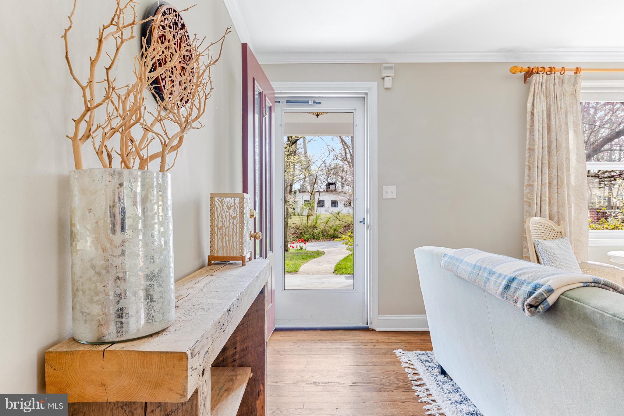 728 Overbrook Road Baltimore, MD 21212 - Photo 6 of 41 Sun drenched home