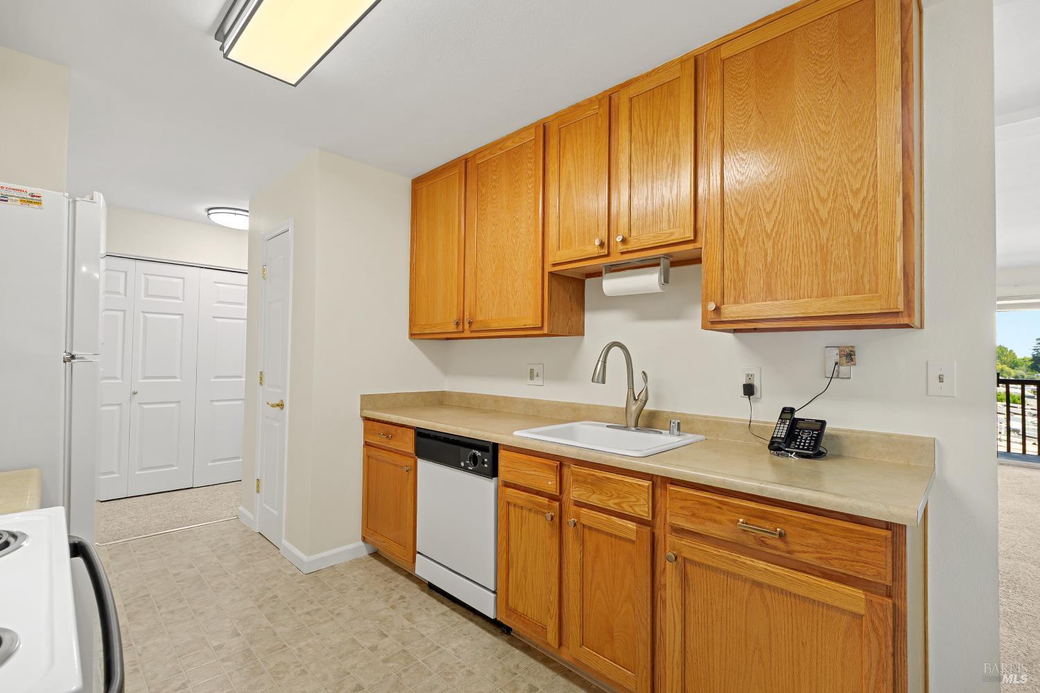 1540 Center Road, Unit 388 Novato, CA 94947 - Photo 4 of 28