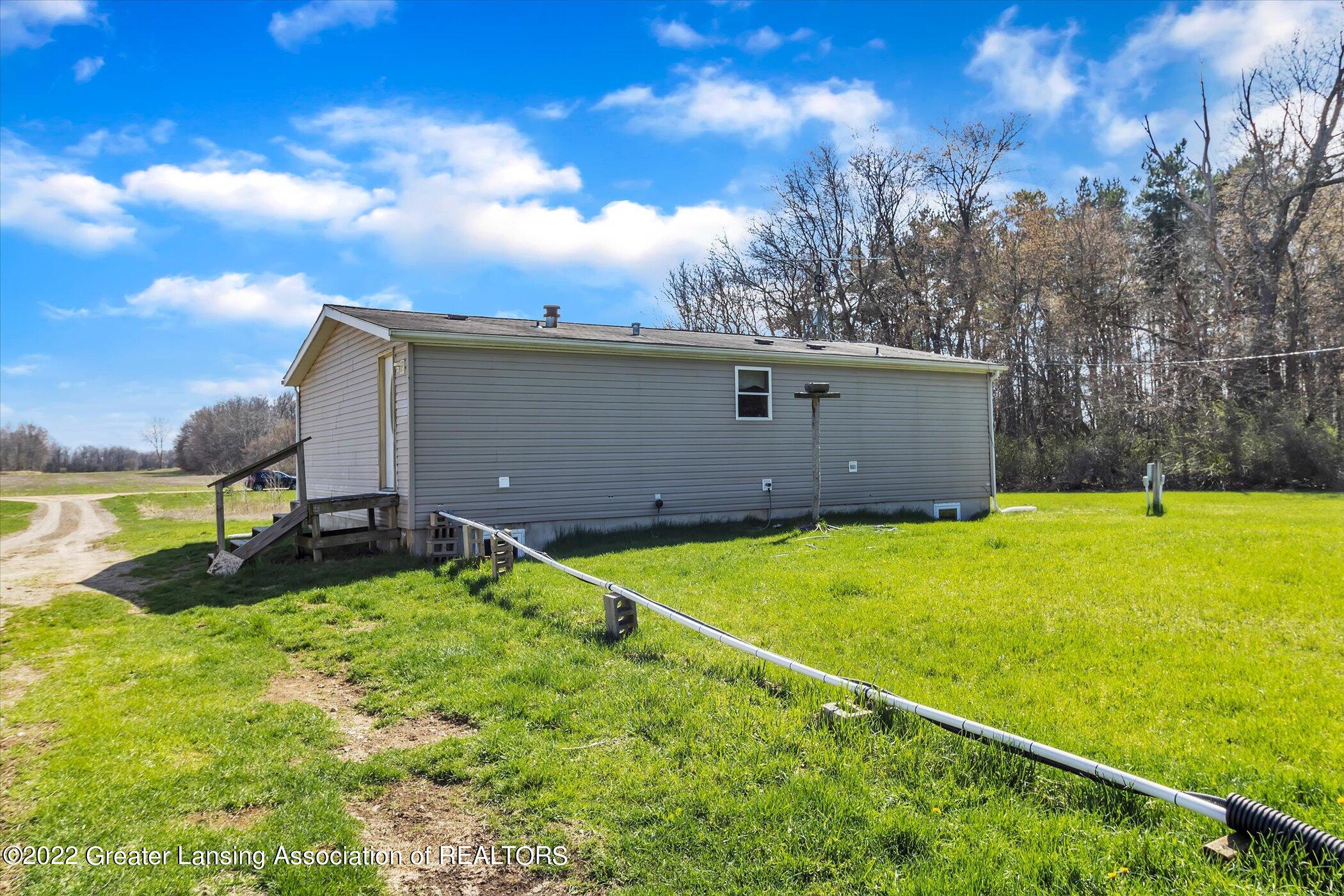 1527 East Grant Road Ithaca, MI 48847 - Photo 31 of 66 34-1527-S-Grant-Rd-WindowStill-Real-Esta