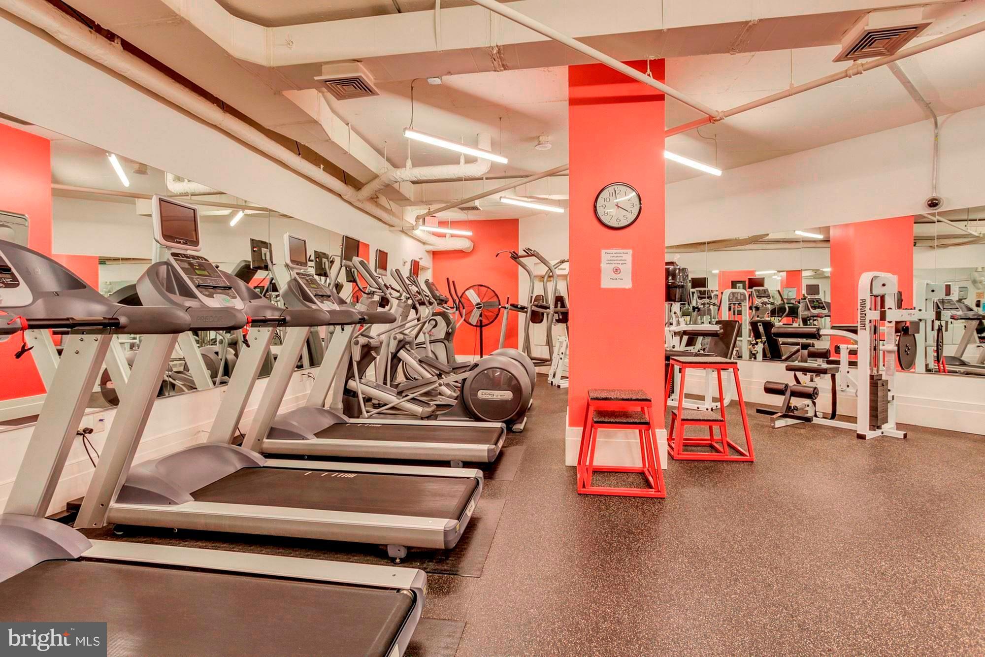 2425 L Street Northwest, Unit 539 Washington, DC 20037 - Photo 24 of 31 a view of gym