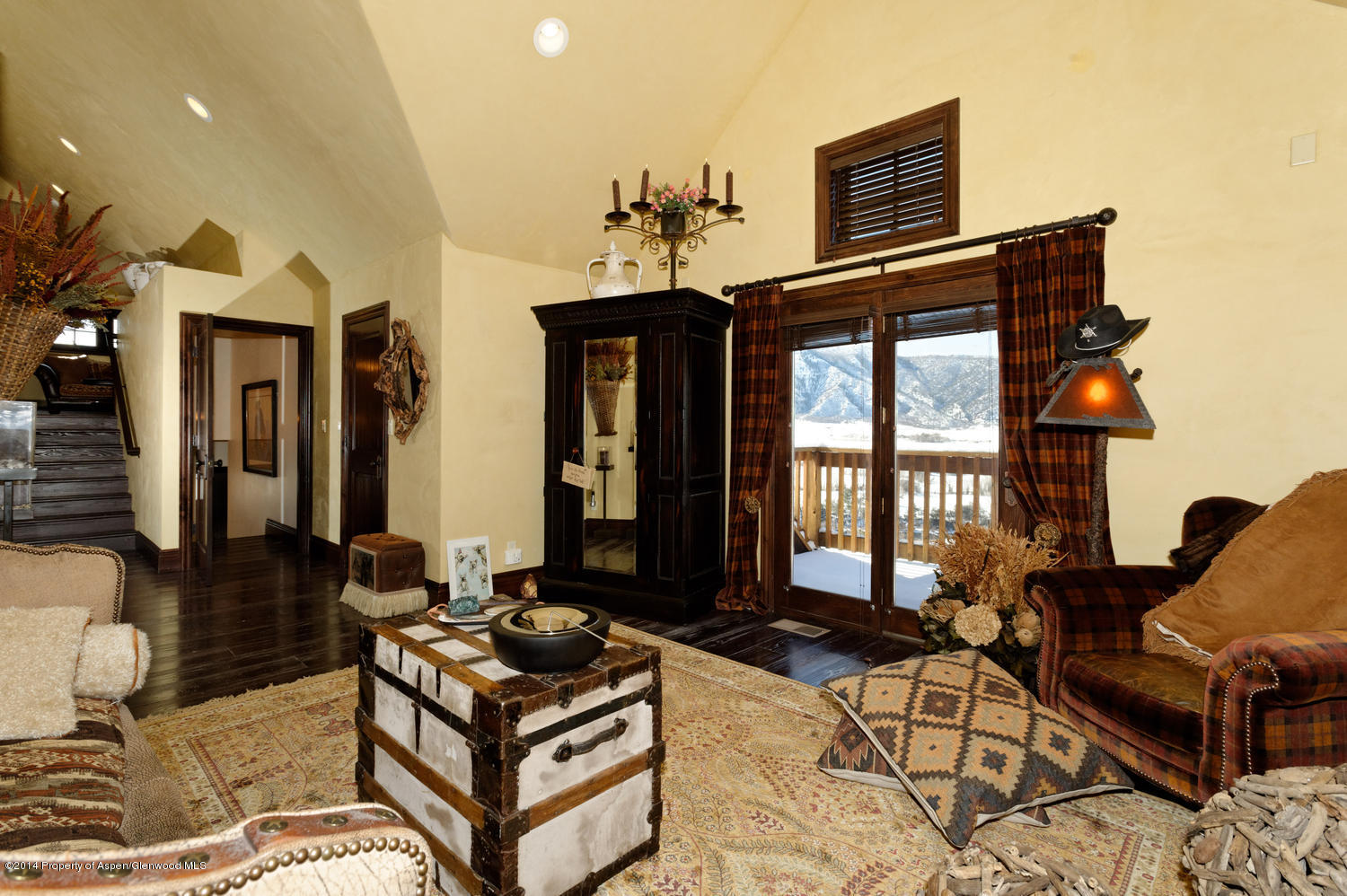 356 Hillcrest Drive Basalt, CO 81621 - Photo 19 of 29 a living room with furniture