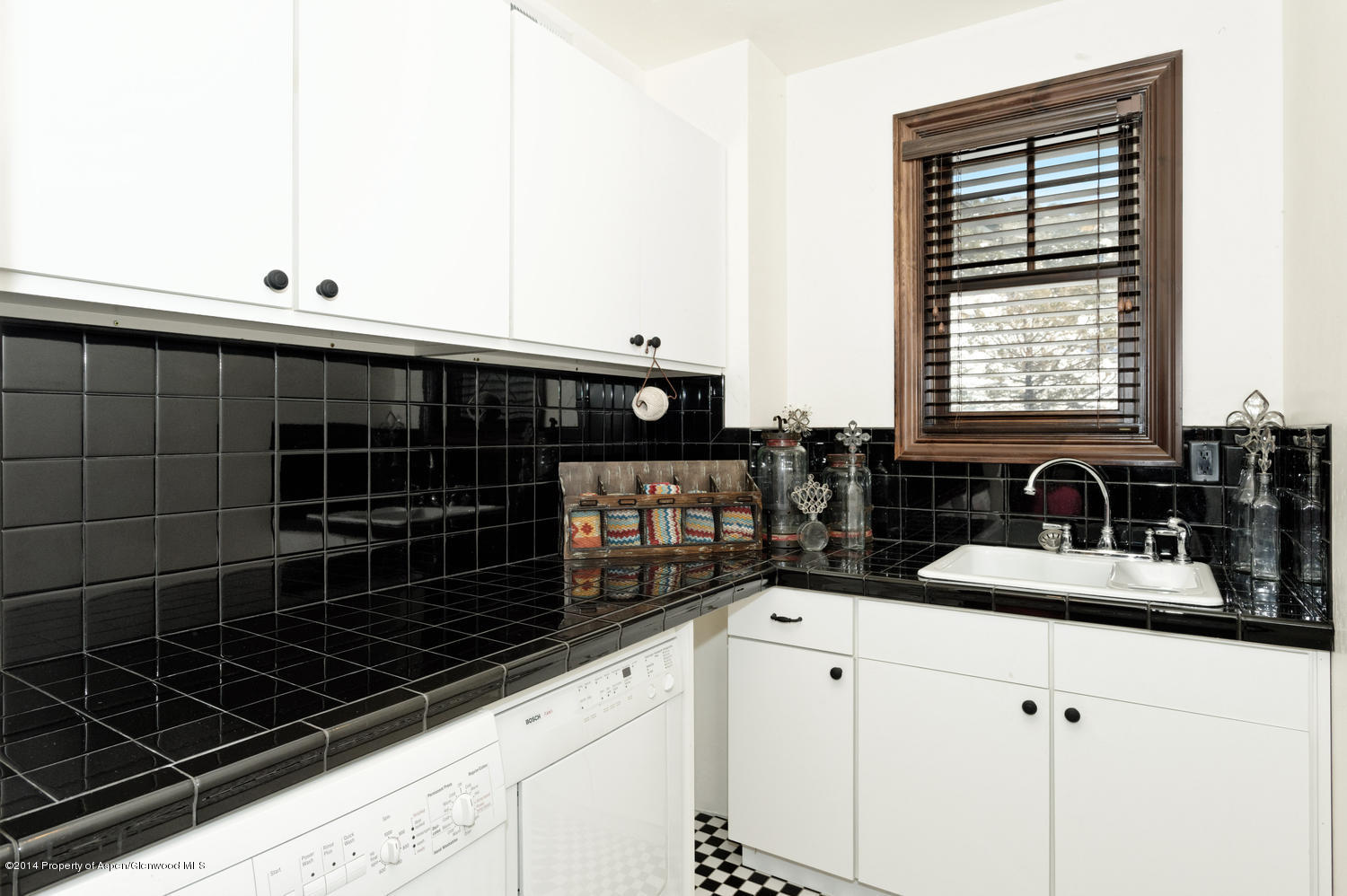 356 Hillcrest Drive Basalt, CO 81621 - Photo 20 of 29 a kitchen with a sink and cabinets