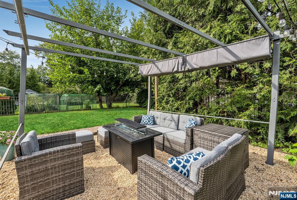353 Franklin Avenue Ridgewood, NJ 07450 - Photo 31 of 32 Gallery Image 31