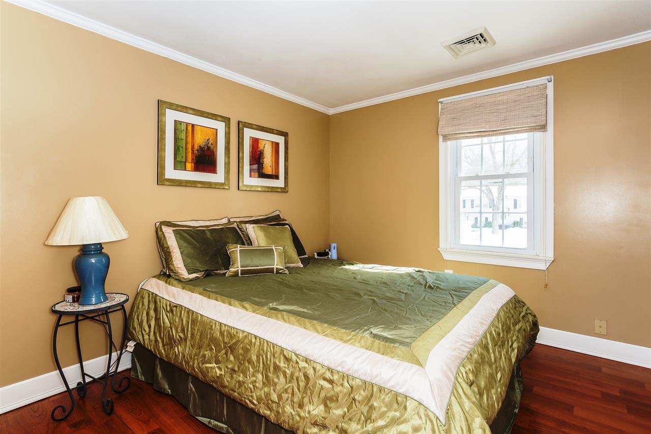 9 Derryfield Road Derry, NH 03038 - Photo 13 of 26