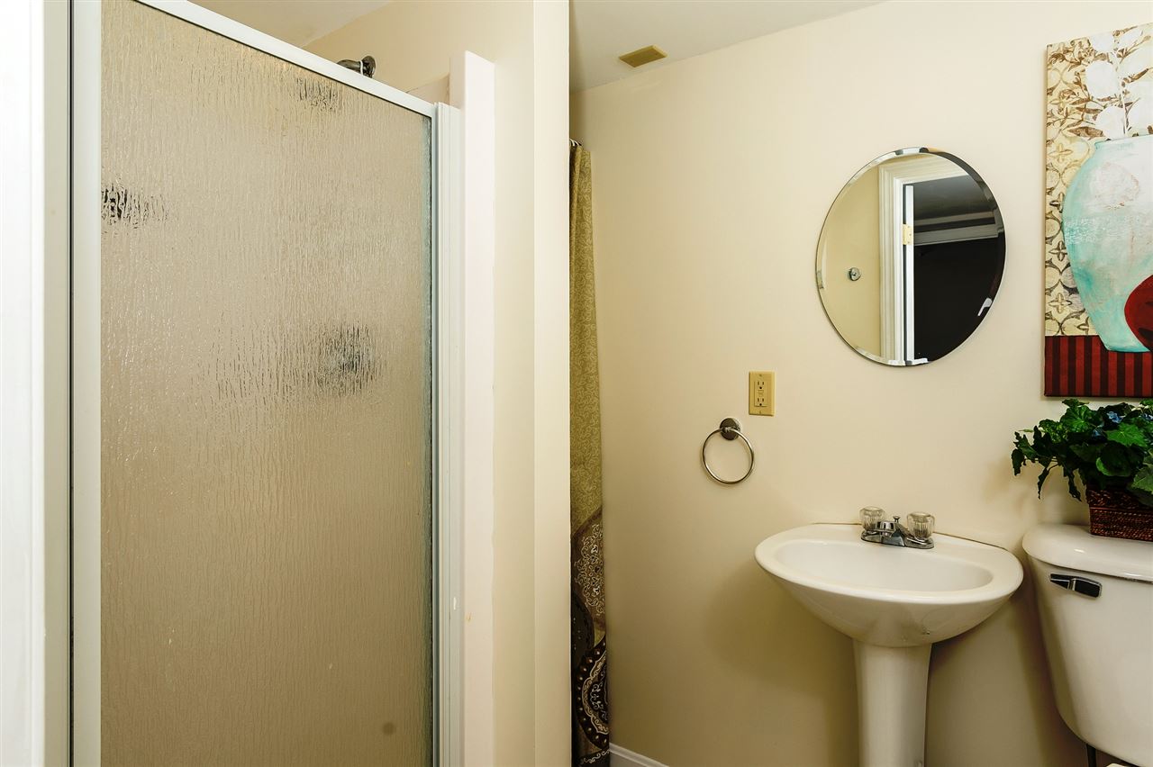 9 Derryfield Road Derry, NH 03038 - Photo 20 of 26