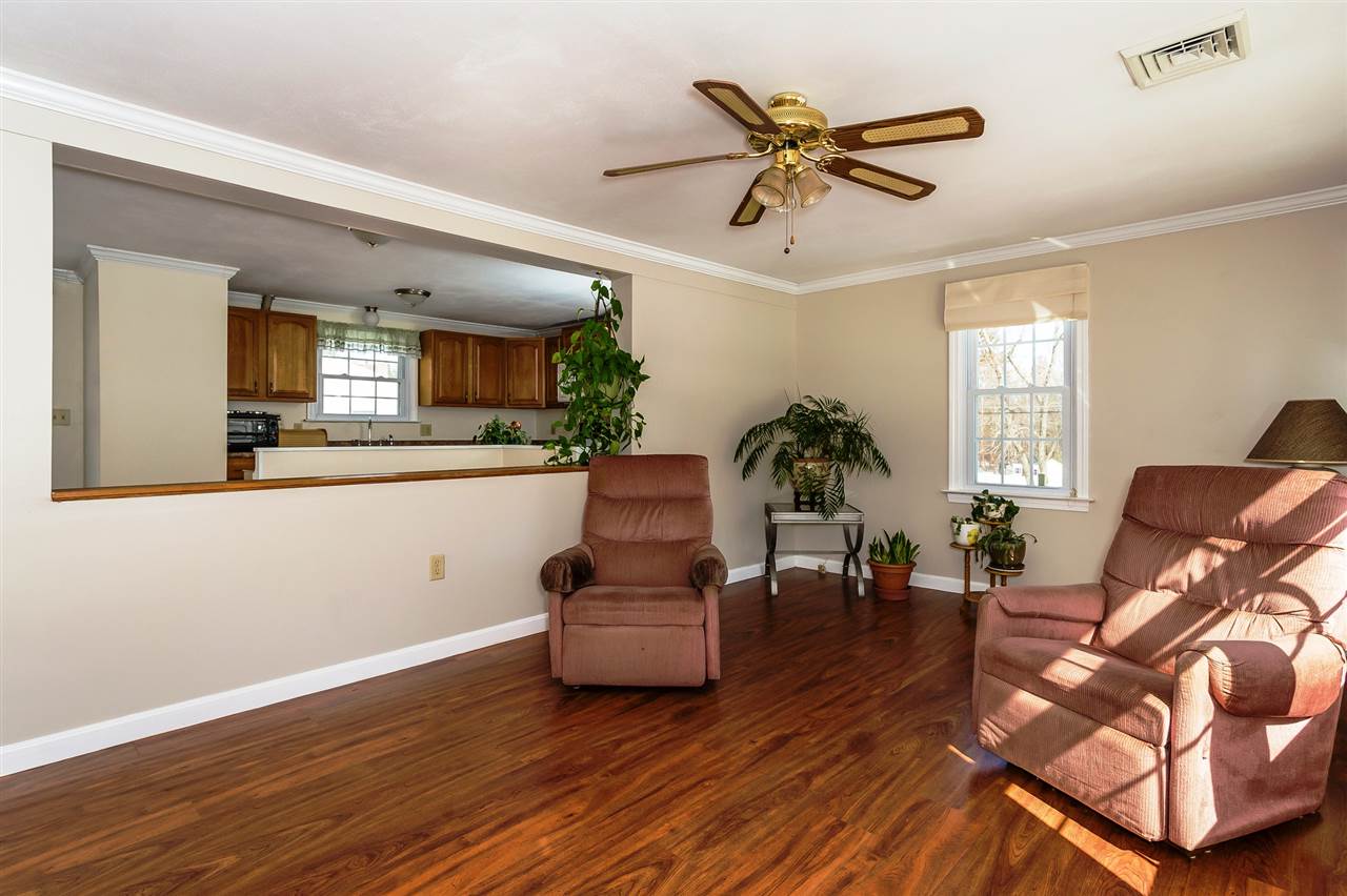 9 Derryfield Road Derry, NH 03038 - Photo 3 of 26