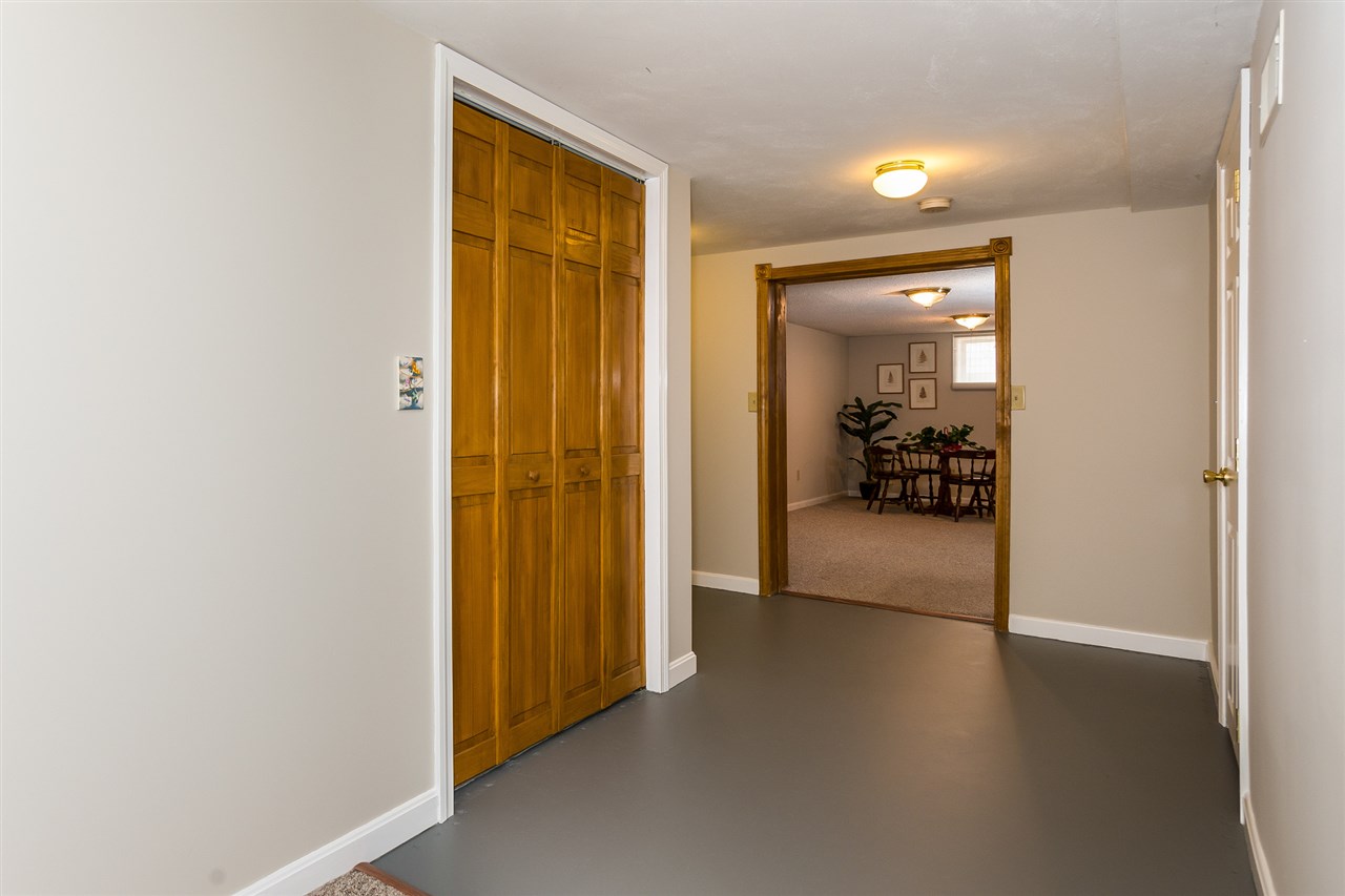 9 Derryfield Road Derry, NH 03038 - Photo 21 of 26
