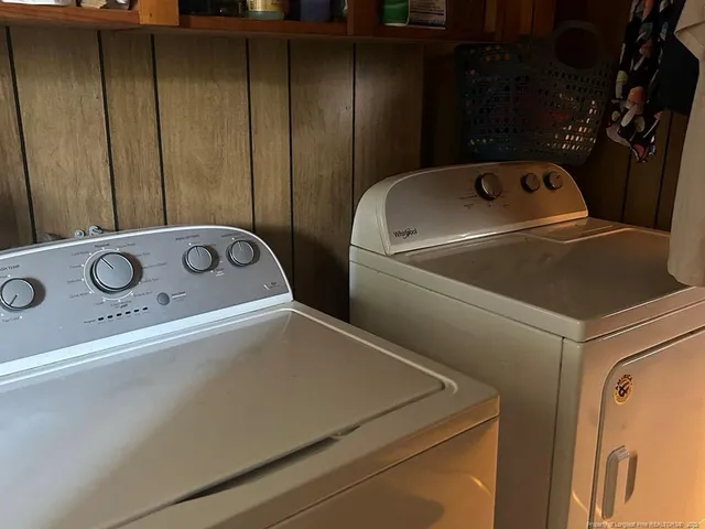 a close up view of washer and dryer