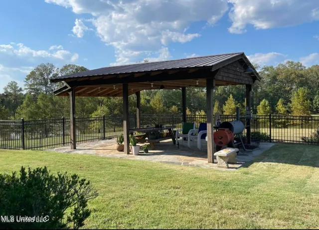 $670,000 | 1081 Holly Bush Road, Brandon, MS 39047