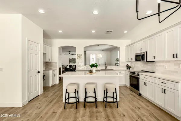 $669,900 | 1236 East Nightingale Lane, Gilbert, AZ 85298