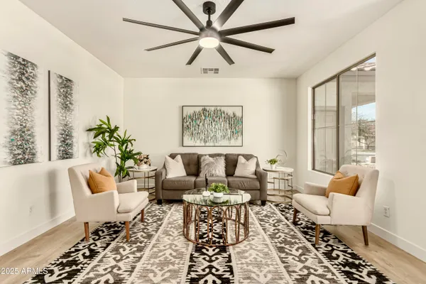 $669,900 | 1236 East Nightingale Lane, Gilbert, AZ 85298