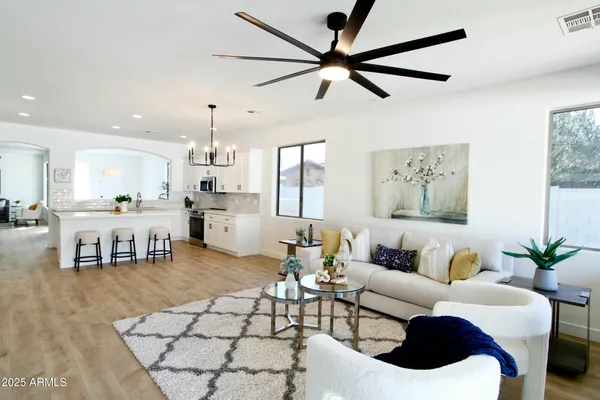 $669,900 | 1236 East Nightingale Lane, Gilbert, AZ 85298