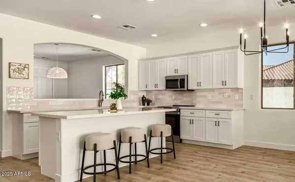 $669,900 | 1236 East Nightingale Lane, Gilbert, AZ 85298
