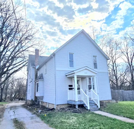 $289,999 | 244 Burnham Street, Lowell, IN 46356