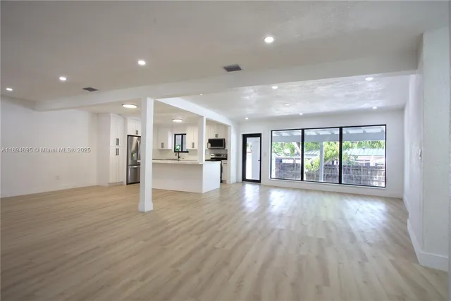 $4,700 | 12905 North Miami Avenue, North Miami, FL 33168