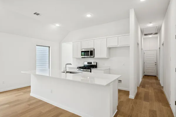 $300,490 | 435 Lucky Avenue, Elgin, TX 78621