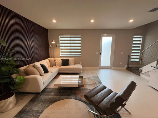 $4,300 | 10355 Northwest 66th Street, Unit 10355, Doral, FL 33178