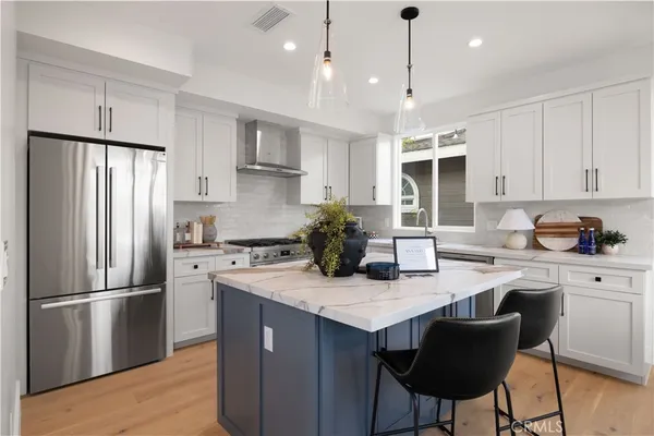 $1,850,000 | 2018 Grant Avenue, Unit A, Redondo Beach, CA 90278