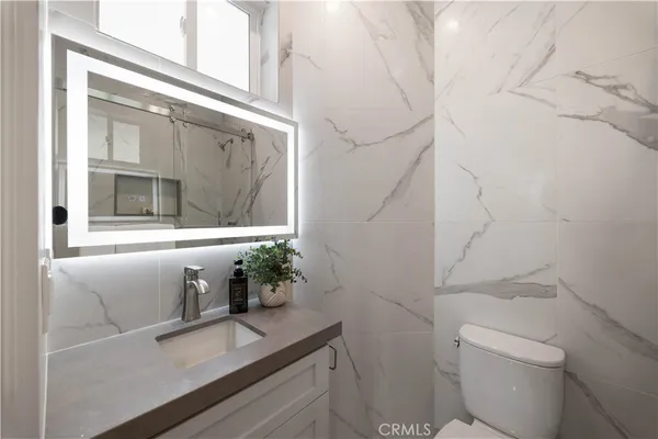 $1,850,000 | 2018 Grant Avenue, Unit A, Redondo Beach, CA 90278