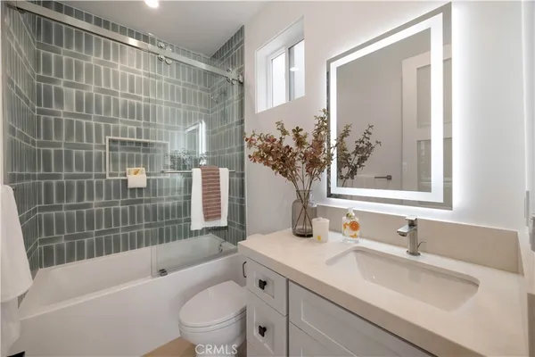 $1,850,000 | 2018 Grant Avenue, Unit A, Redondo Beach, CA 90278