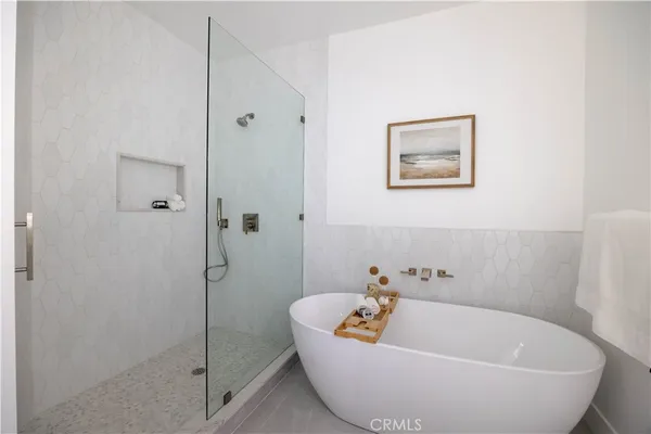 $1,850,000 | 2018 Grant Avenue, Unit A, Redondo Beach, CA 90278