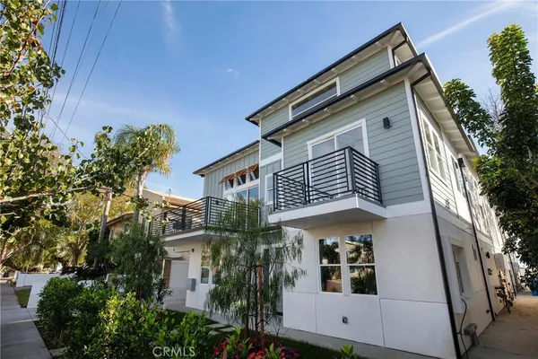 $1,850,000 | 2018 Grant Avenue, Unit A, Redondo Beach, CA 90278