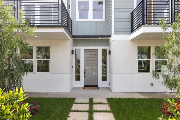 $1,850,000 | 2018 Grant Avenue, Unit A, Redondo Beach, CA 90278