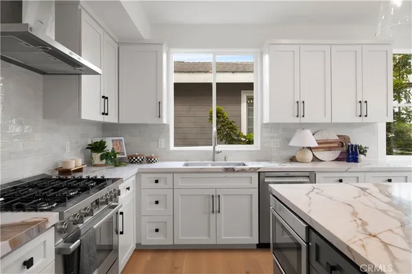 $1,850,000 | 2018 Grant Avenue, Unit A, Redondo Beach, CA 90278