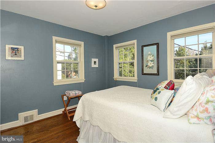 1208 Portner Road Alexandria, VA 22314 - Photo 13 of 30 a bedroom with a bed and a window