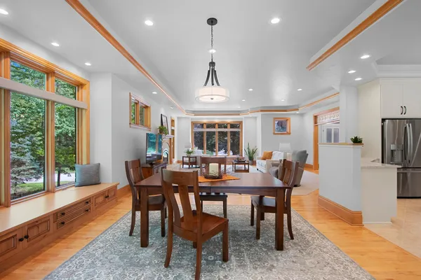 $974,900 | 2920 Parkwood Drive, Green Bay, WI 54313