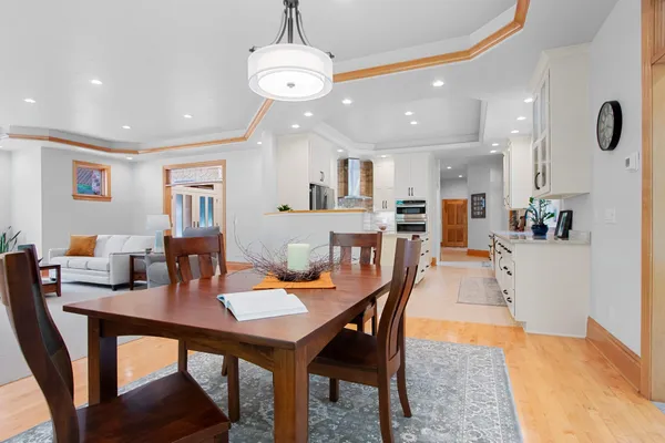 $974,900 | 2920 Parkwood Drive, Green Bay, WI 54313