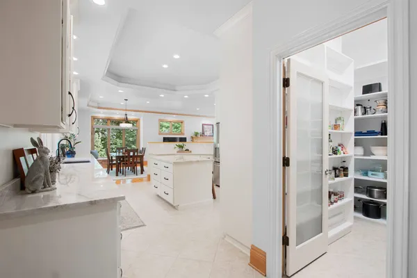 $974,900 | 2920 Parkwood Drive, Green Bay, WI 54313