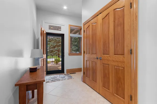 $974,900 | 2920 Parkwood Drive, Green Bay, WI 54313