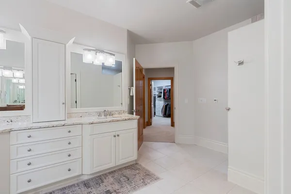 $974,900 | 2920 Parkwood Drive, Green Bay, WI 54313