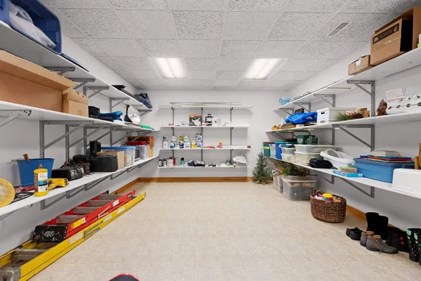 $974,900 | 2920 Parkwood Drive, Green Bay, WI 54313