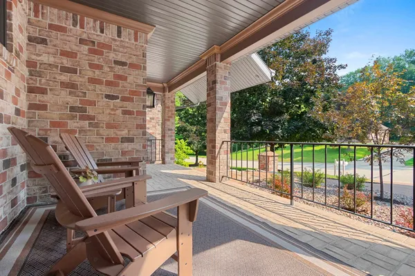 $974,900 | 2920 Parkwood Drive, Green Bay, WI 54313