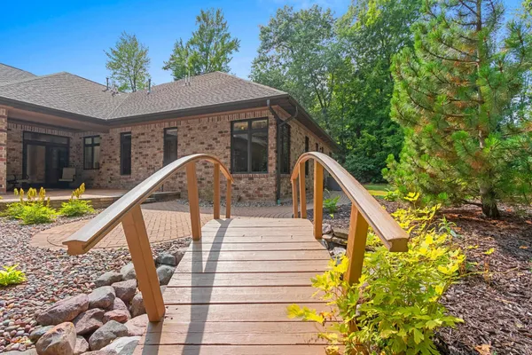 $974,900 | 2920 Parkwood Drive, Green Bay, WI 54313