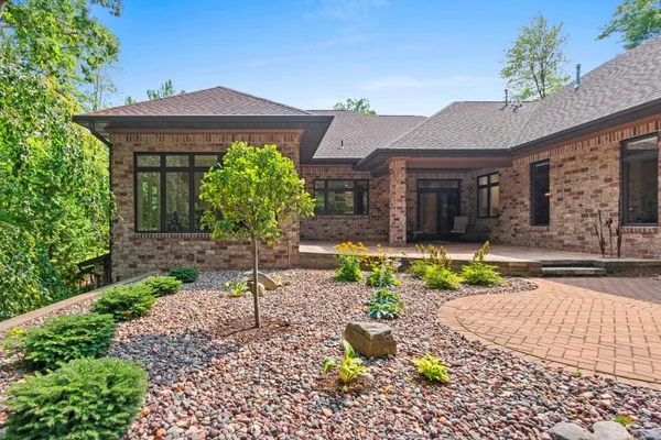 $974,900 | 2920 Parkwood Drive, Green Bay, WI 54313