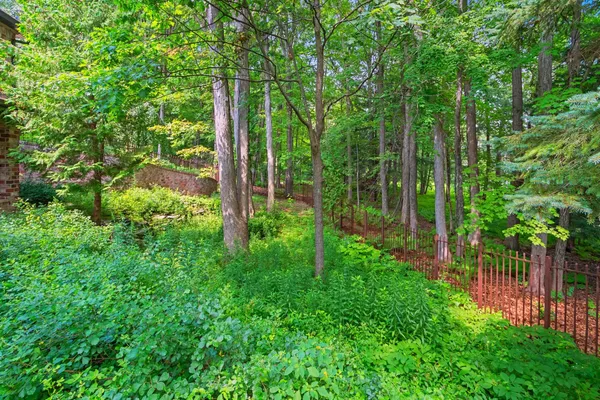 $974,900 | 2920 Parkwood Drive, Green Bay, WI 54313